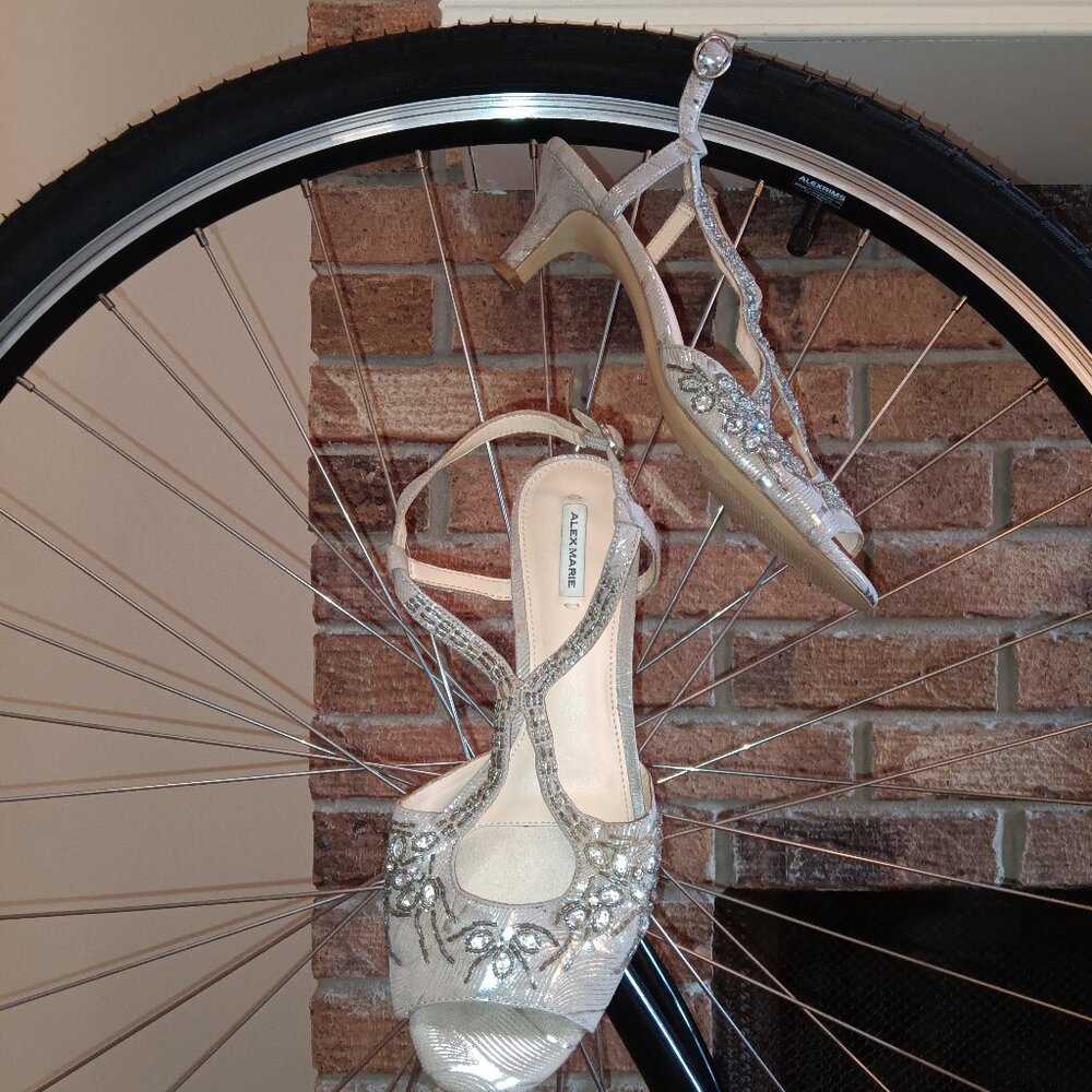Alex Marie Wide Width 7.5 Beaded Shoes